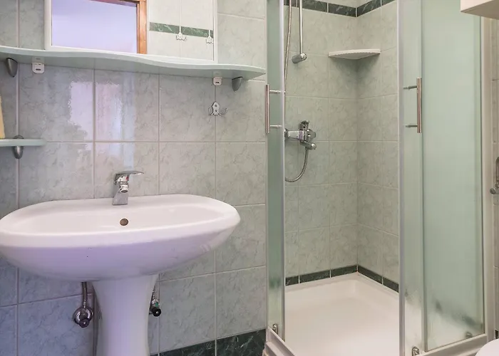 Modern, Affordable And Nicely Decorated - Paradise Guest house Pula