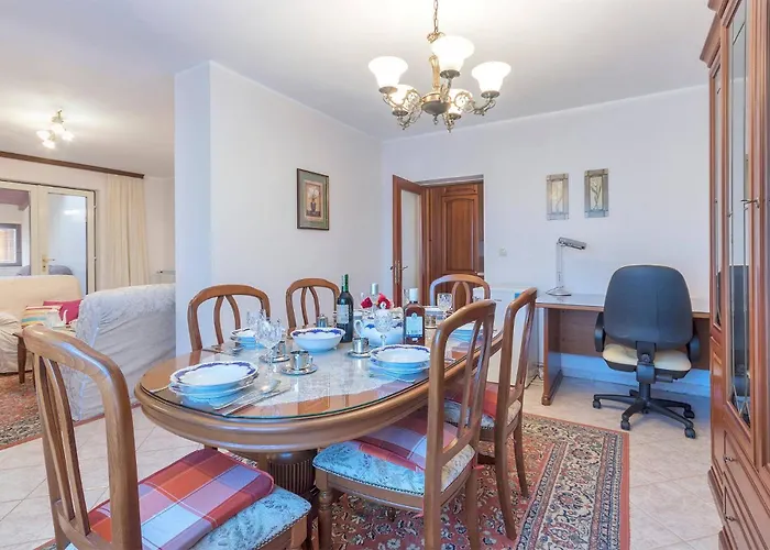 Guest house Modern, Affordable And Nicely Decorated - Paradise Pula