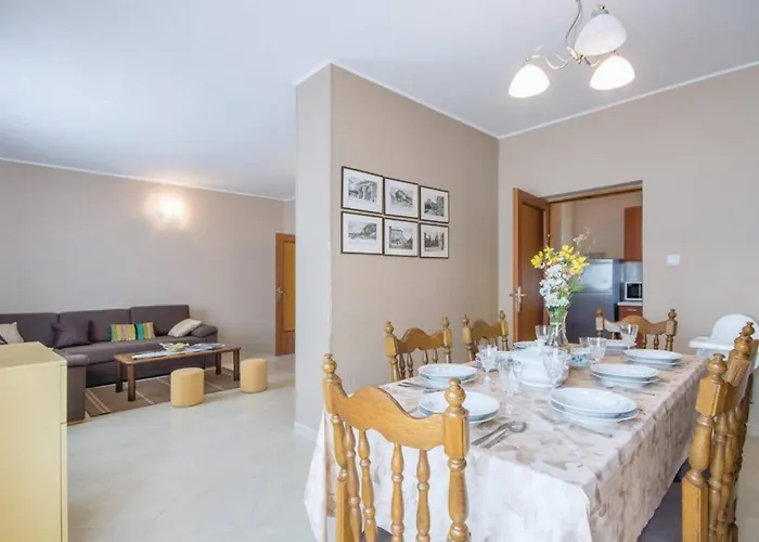 Modern, Affordable And Nicely Decorated - Paradise Guest house