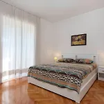 Konukevi Modern, Affordable And Nicely Decorated - Paradise 3*