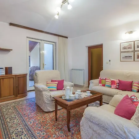 Affittacamere Modern, Affordable And Nicely Decorated - Paradise Pola